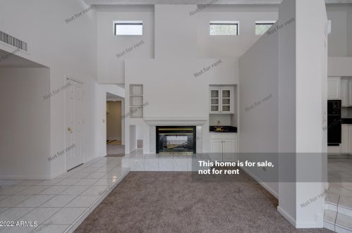 11001 11th St, Phoenix AZ 85020-5825 exterior