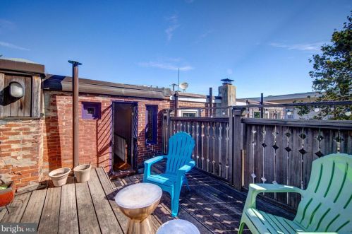 2004 Brandywine St, Philadelphia PA 19130-3204 exterior