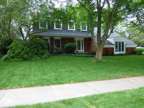 5482 Londonderry Dr, Grand Rapids, MI 49508-6328