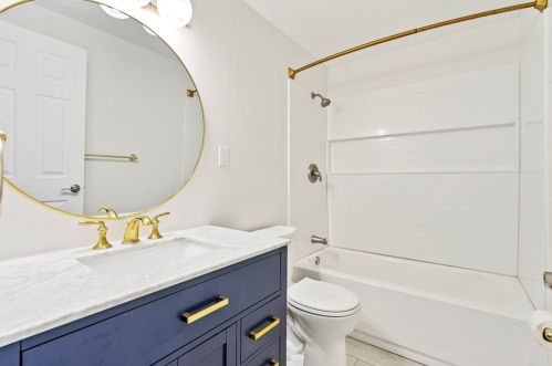 658 Presque Isle Dr, Pittsburgh PA  15239-2652 exterior