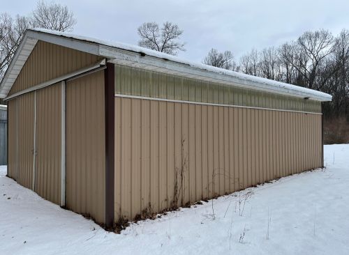 1120 37th St, Allegan MI 49010-8308 exterior