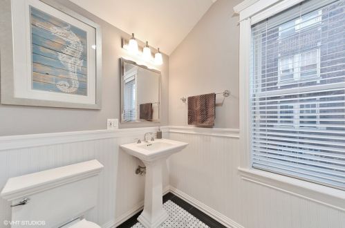 3853 Kedvale Ave, Chicago IL 60641-3117 exterior