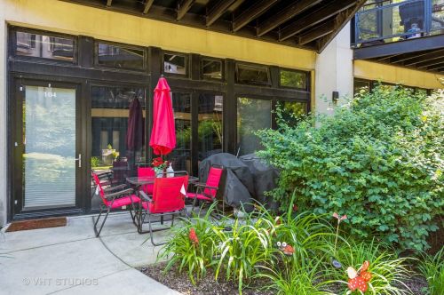 1070 15th St, Chicago IL  60608-1869 exterior