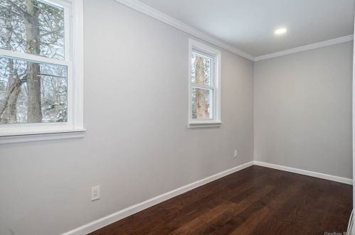 15 17 St, Huntington Station NY 11746-2913 exterior