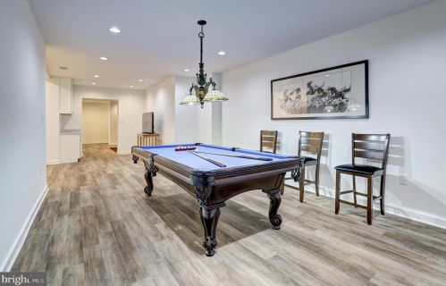 9832 Avenel Farm Dr, Rockville MD 20854-5410 exterior