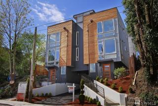 1327 14th Ave, Seattle WA  98144-3409 exterior