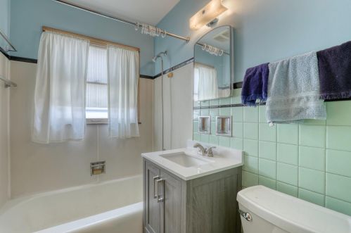 2660 70, Milwaukee WI 53219-2507 exterior