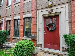 4949 Lincoln Ave, Chicago IL  60625-4882 exterior