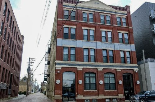 1017 2nd St, Milwaukee WI  53204-1826 exterior