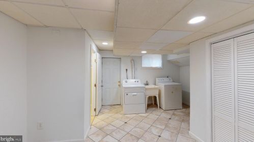 4607 Capitol St, Washington DC 20003-1622 exterior