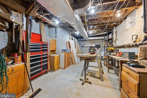 1016 Clinton St, Philadelphia PA 19107-6017 exterior