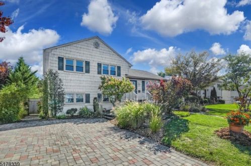 27 Cutler Pl, Clark, NJ 07066-1712