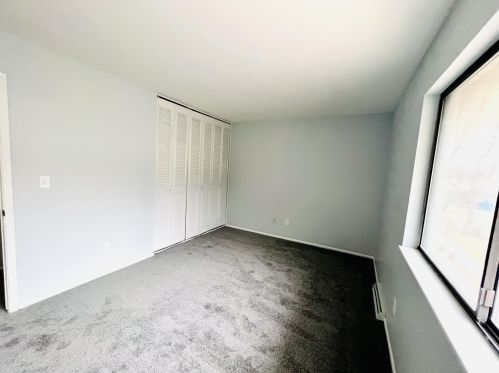 6102 Prt Ave, Milwaukee WI 53223-4118 exterior