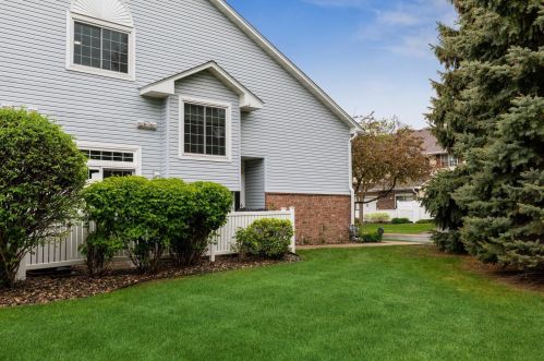 15618 Garnet Way, Saint Paul MN 55124-5155 exterior