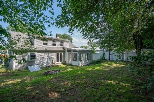 25 Chestnut St, West Springfield MA 01089-2804 exterior