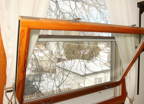 1638 Howard Ave, Milwaukee WI 53221-1928 exterior