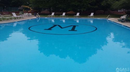 160 Evergreen Rd, Edison NJ  08837-2442 exterior