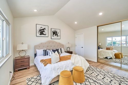 17522 Medford Ave, Tustin CA  92780-1922 exterior