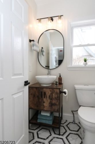 4 Hollywood Ave, Montclair NJ  07042-4306 exterior