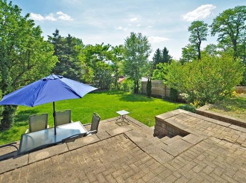 2124 Lloyd Ave, Pittsburgh PA 15218-2250 exterior