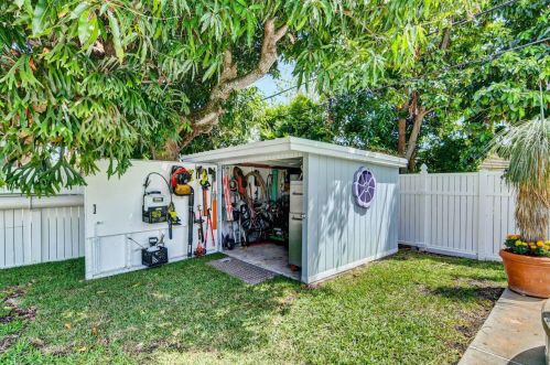 2232 Park Pl, Boca Raton FL 33486-3120 exterior