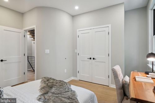 2200 Kater St, Philadelphia PA 19146-1139 exterior