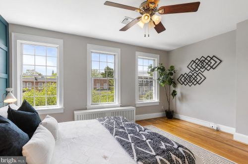 123 Peyton St, Alexandria VA 22314-2723 exterior