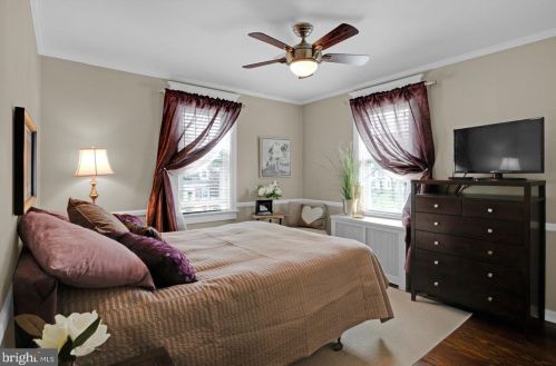 215 Marne Ave, Tavistock NJ 08033-1444 exterior