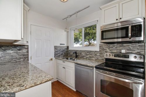 600 Binsted Rd, Glen Burnie MD 21060-7326 exterior