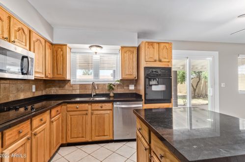 1326 Ivanhoe St, Chandler AZ  85225-5319 exterior