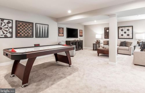 1220 Beck Ml Rd, Hanover PA 17331-9752 exterior