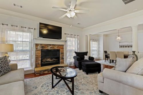 1298 Atlantic Dr, Atlanta GA  30318-5356 exterior