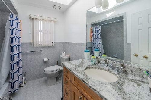 24 Brownstone Ter, Paterson NJ  07506-3447 exterior