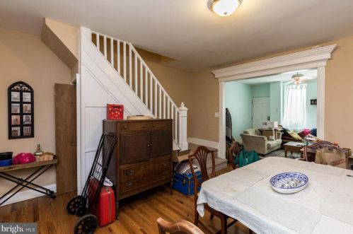 443 Emily St, Philadelphia PA  19148-2504 exterior