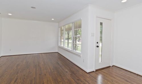 9513 Ash Creek Dr, Dallas TX  75228-3734 exterior