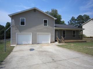 436 Kingsport Dr, Lawrenceville GA  30046-7608 exterior