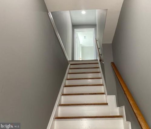 876 2nd St, Trenton NJ  08610-3502 exterior