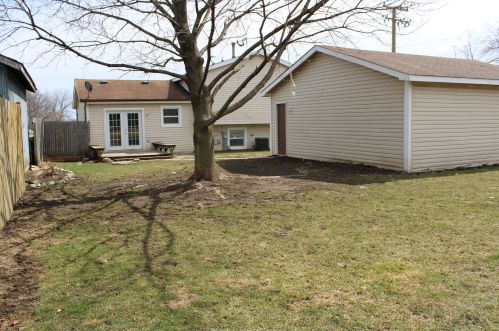 200 Metropolitan Ave, Waukegan IL 60085-1408 exterior