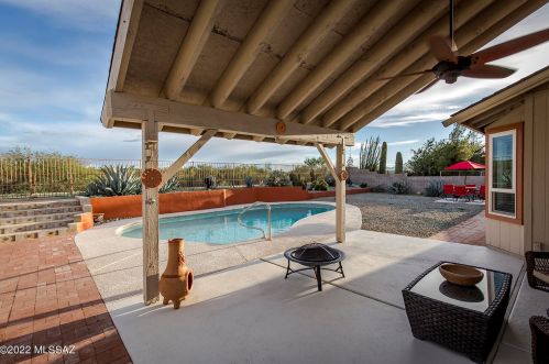 1501 Cyn Shadows Ln, Tucson AZ 85737-7716 exterior