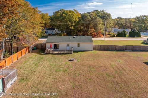 626 Berkeley Ave, Berkeley Township NJ 08721-3703 exterior