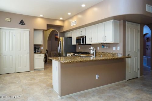 7724 Mcgee Mountain Rd, Tucson AZ 85750-7406 exterior