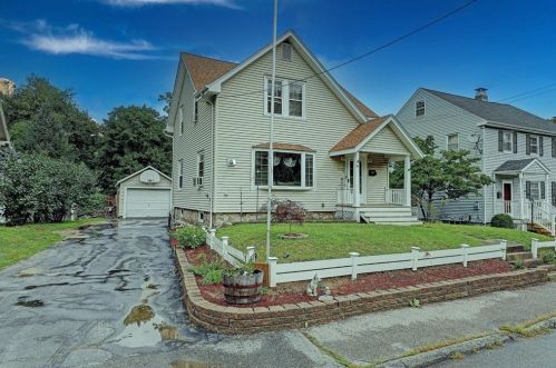 41 Klebart Ave, Webster, MA 01570-2913