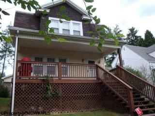 657 Stewart St, Morgantown, WV 26505-3534