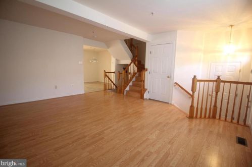 10410 Heathside Way, Rockville MD  20854-6345 exterior