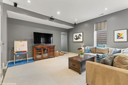 2213 Homer St, Chicago IL 60647-4216 exterior