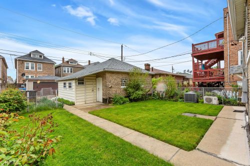 4824 Keeler Ave, Chicago IL 60652-3614 exterior