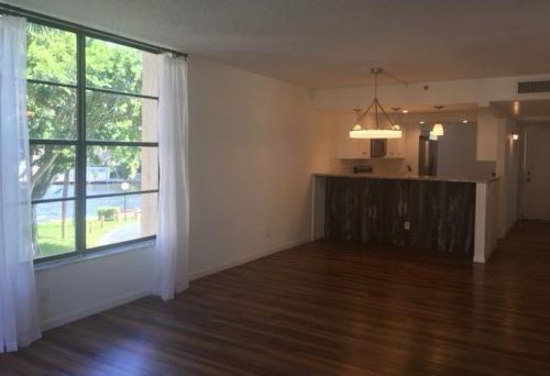 21 Royal Palm Way, Boca Raton FL 33432-7866 exterior