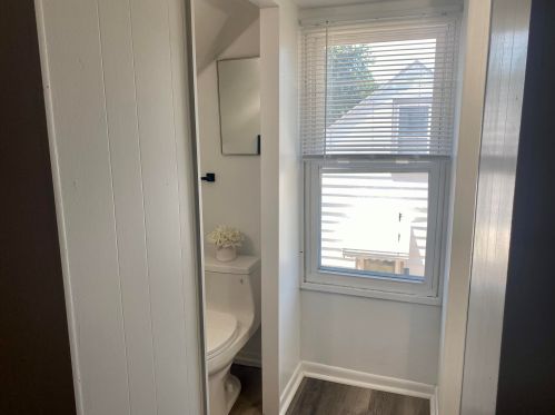 1022 Den Hertog St, Wyoming MI 49509-2822 exterior