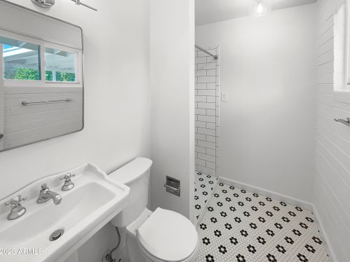 8901 18th Ave, Phoenix AZ  85021-4323 exterior