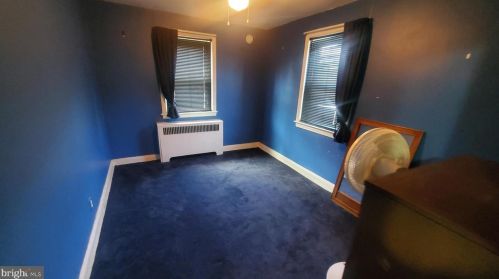 1032 Toll St, Chester PA 19022-1451 exterior